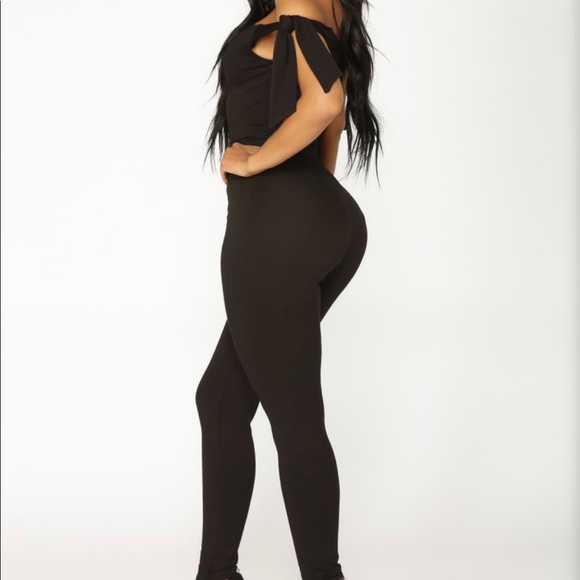 Black off the shoulder jumpsuit - Picture 2 of 4